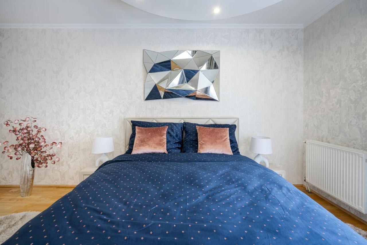 Beautiful Three Bedrooms Apartment With Free Parking Close To The Danube Coast Budapest Luaran gambar