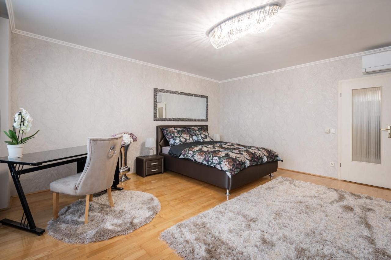 Beautiful Three Bedrooms Apartment With Free Parking Close To The Danube Coast Budapest Luaran gambar