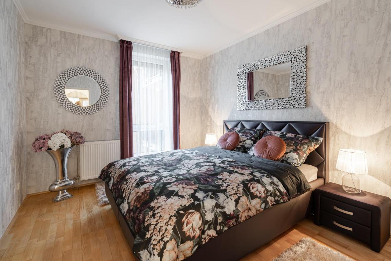 Beautiful Three Bedrooms Apartment With Free Parking Close To The Danube Coast Budapest Luaran gambar