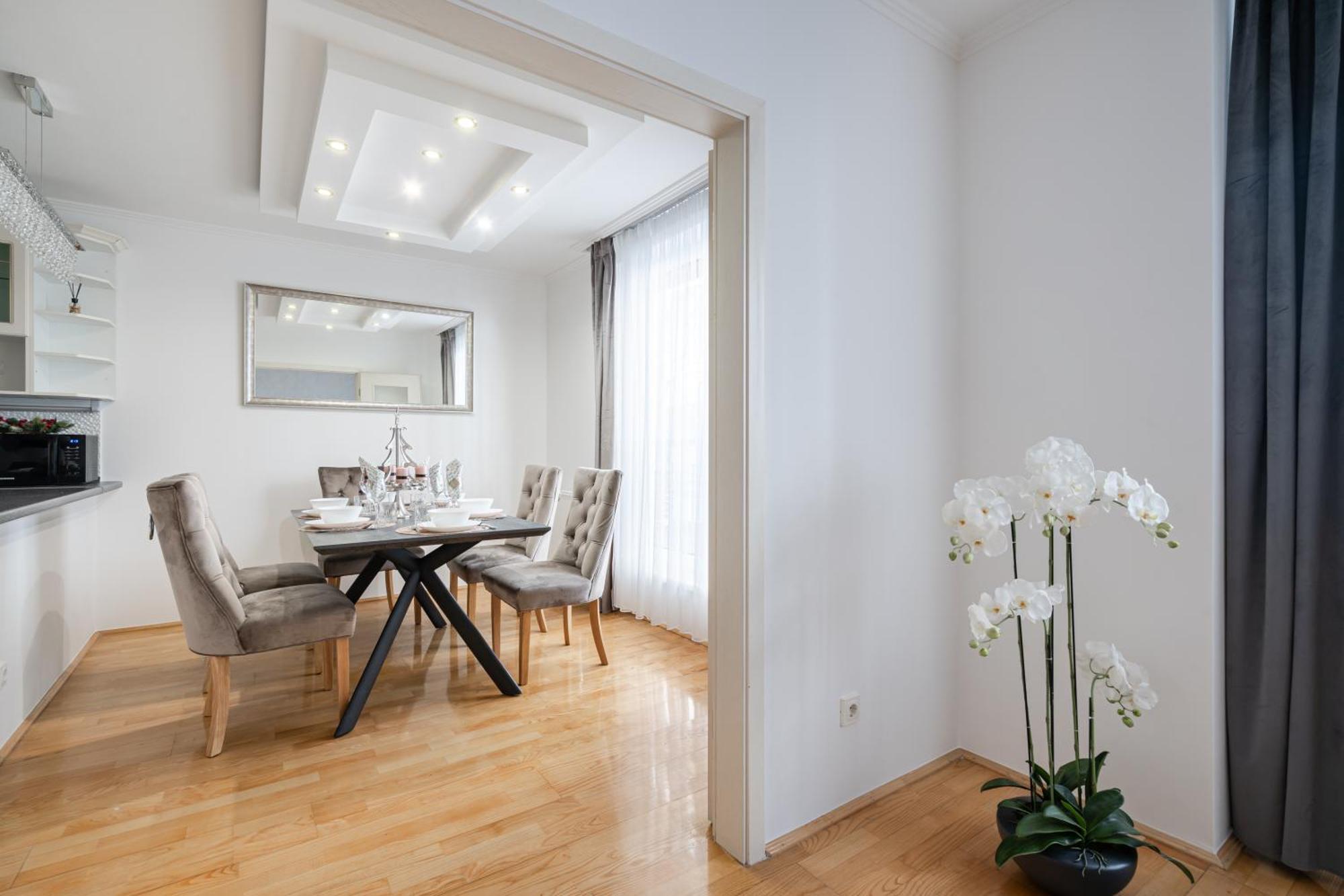 Beautiful Three Bedrooms Apartment With Free Parking Close To The Danube Coast Budapest Luaran gambar