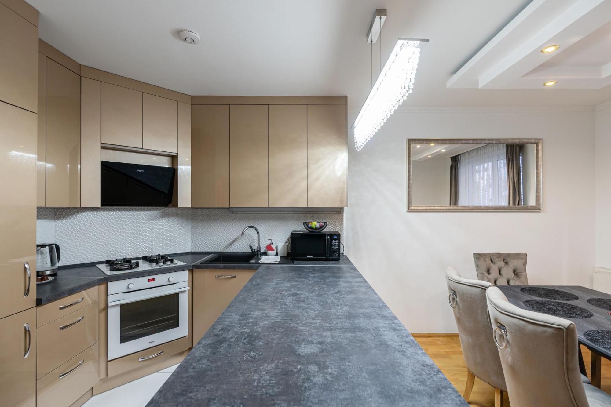 Beautiful Three Bedrooms Apartment With Free Parking Close To The Danube Coast Budapest Luaran gambar